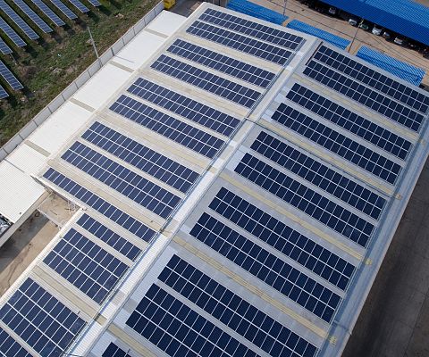 Grafika Instalacje fotowoltaiczne dla przedsiębiorstw